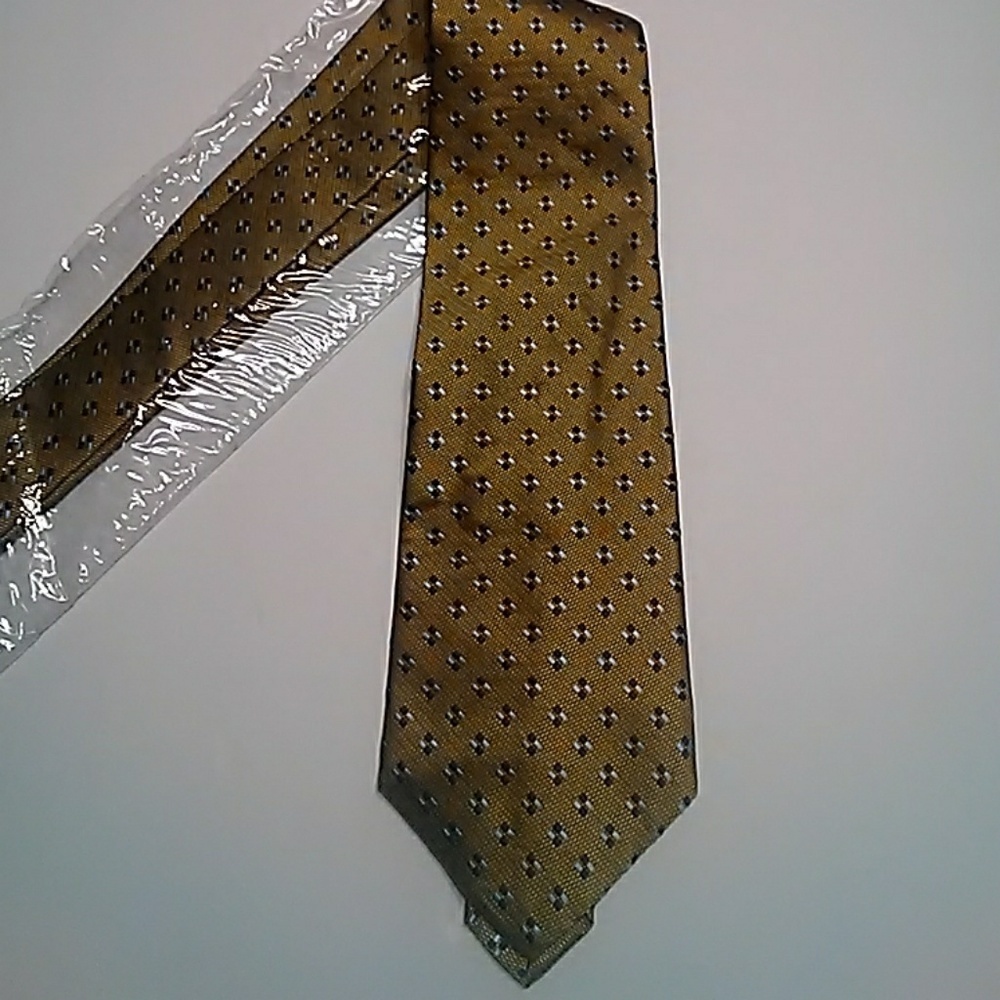 NWT Men's JoS A. Bank Tie